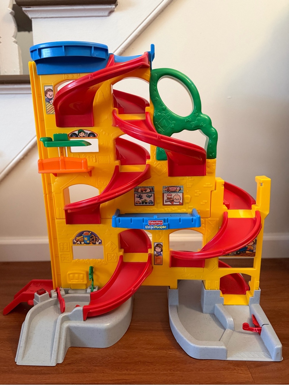 Fisher Price Little People Wheelies Stand 'n Play Rampway Garage Track 2009